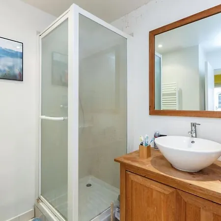 Apartment La Rose Et Le Reseda - Enjoy Space, The Terrace And The Eiffel Tower View 아파트 파리