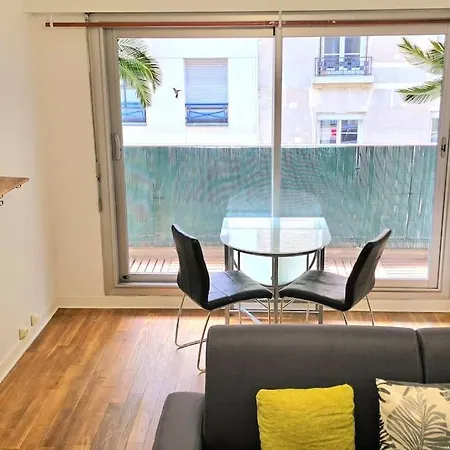 Apartment La Rose Et Le Reseda - Enjoy Space, The Terrace And The Eiffel Tower View 아파트 *