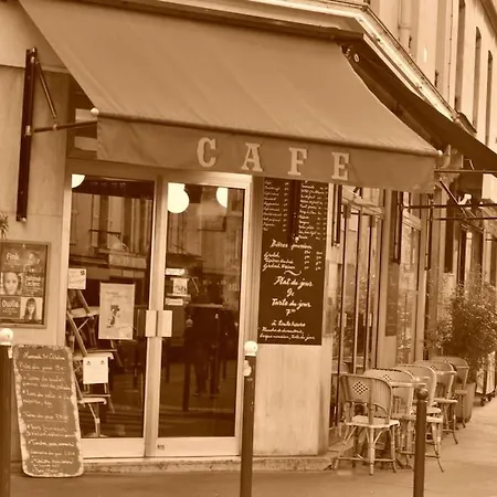 아파트 Apartment La Rose Et Le Reseda - Enjoy Space, The Terrace And The Eiffel Tower View