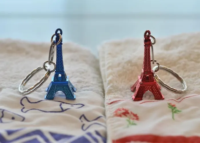 Apartment La Rose Et Le Reseda - Enjoy Space, The Terrace And The Eiffel Tower View Apartment *