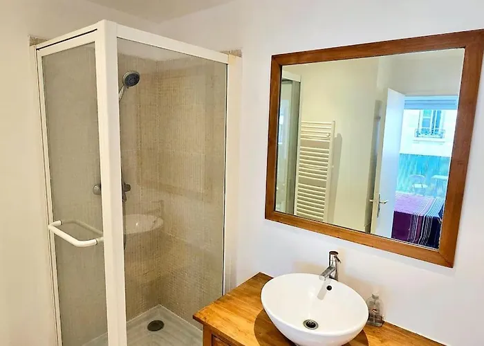 Apartment La Rose Et Le Reseda - Enjoy Space, The Terrace And The Eiffel Tower View Apartment Paris