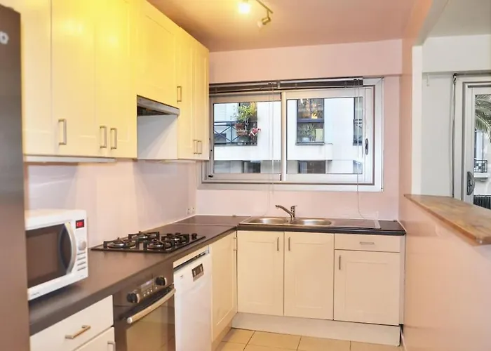 Apartment La Rose Et Le Reseda - Enjoy Space, The Terrace And The Eiffel Tower View * Paris