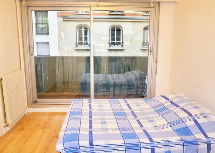 Apartment La Rose Et Le Reseda - Enjoy Space, The Terrace And The Eiffel Tower View Apartment