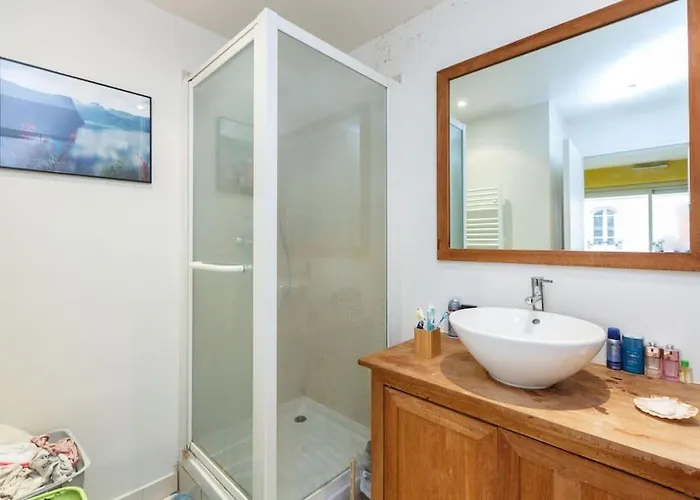 Apartment La Rose Et Le Reseda - Enjoy Space, The Terrace And The Eiffel Tower View Apartment Paris