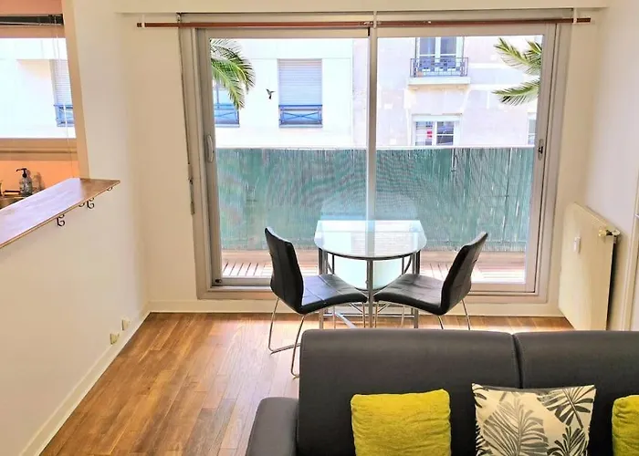 Apartment La Rose Et Le Reseda - Enjoy Space, The Terrace And The Eiffel Tower View Apartment *