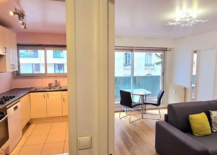 Apartment Apartment La Rose Et Le Reseda - Enjoy Space, The Terrace And The Eiffel Tower View *